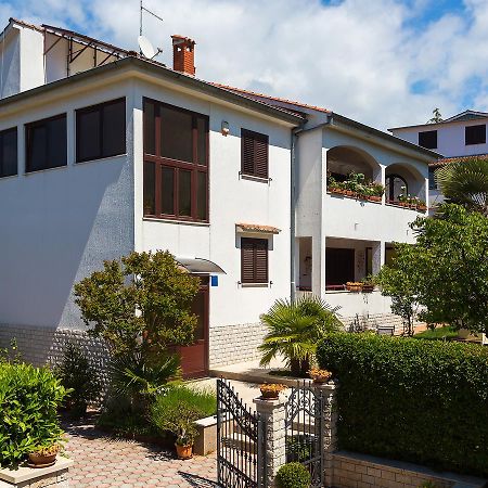 Apartments Neda Πόρετς Εξωτερικό φωτογραφία