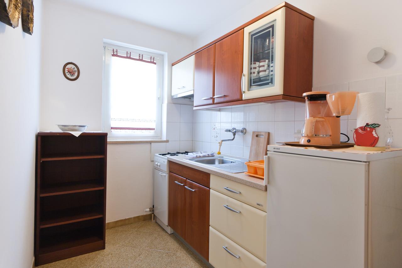 Apartments Neda Πόρετς Εξωτερικό φωτογραφία